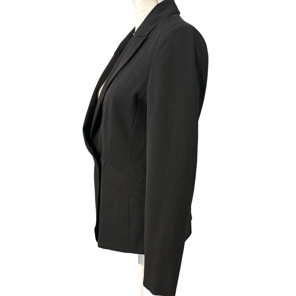 Classic Black Women's Blazer | Excellent Used Condition - Picture 5 of 9